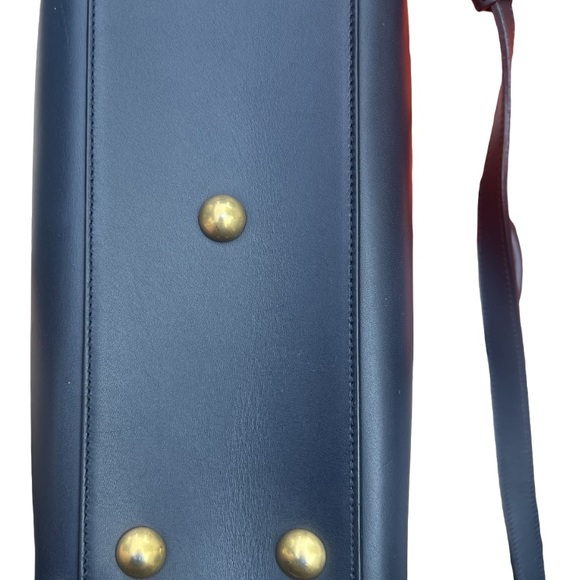 Saint Laurent Black Leather Women's Bag - Picture 4 of 16